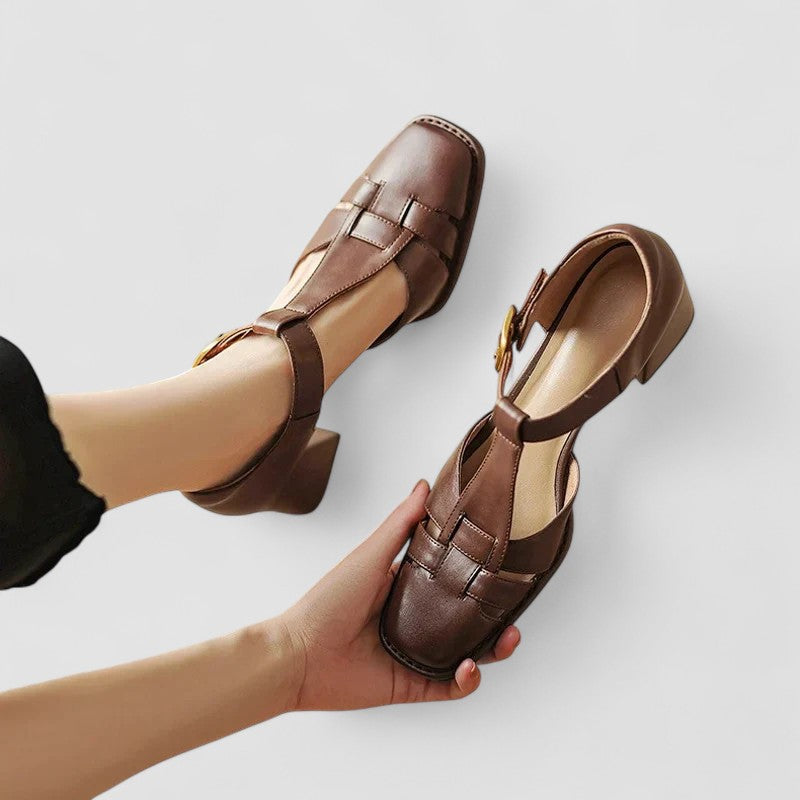 Theodora - T-Steg-Pumps mit Blockabsatz