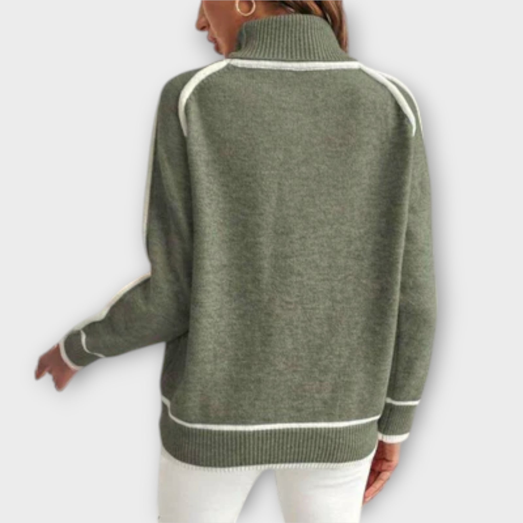 Christine - Olivgrüner Pullover mit Kontraststreifen