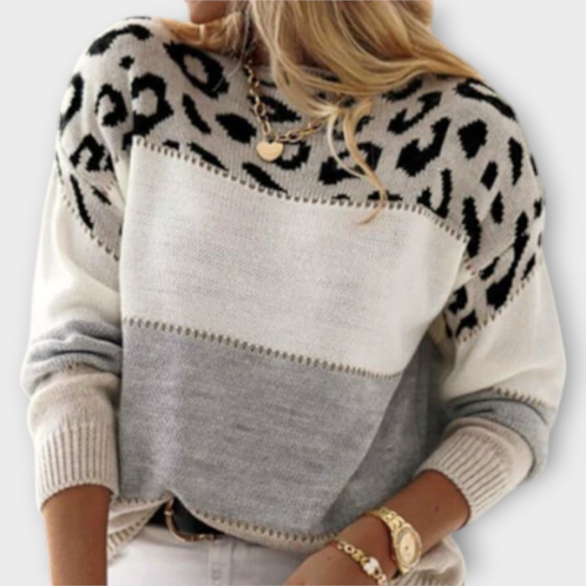 Cheyenne - Grauer Pullover mit Leo-Design