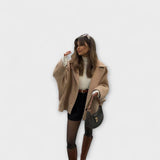 Lovie - Beiger Oversized-Mantel im urbanen Chic