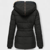 Tiana - Schwarze elegante Damenjacke mit Fellkapuze