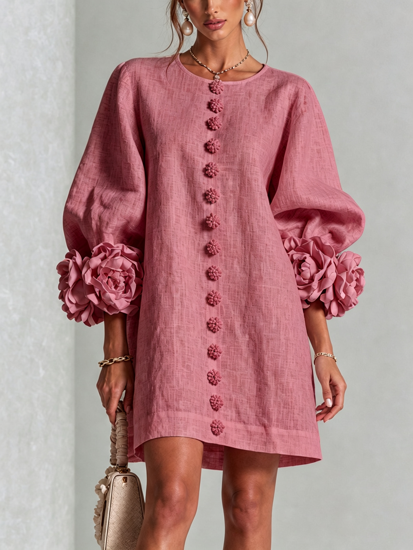 Anita - Elegantes Minikleid mit Rosendetails