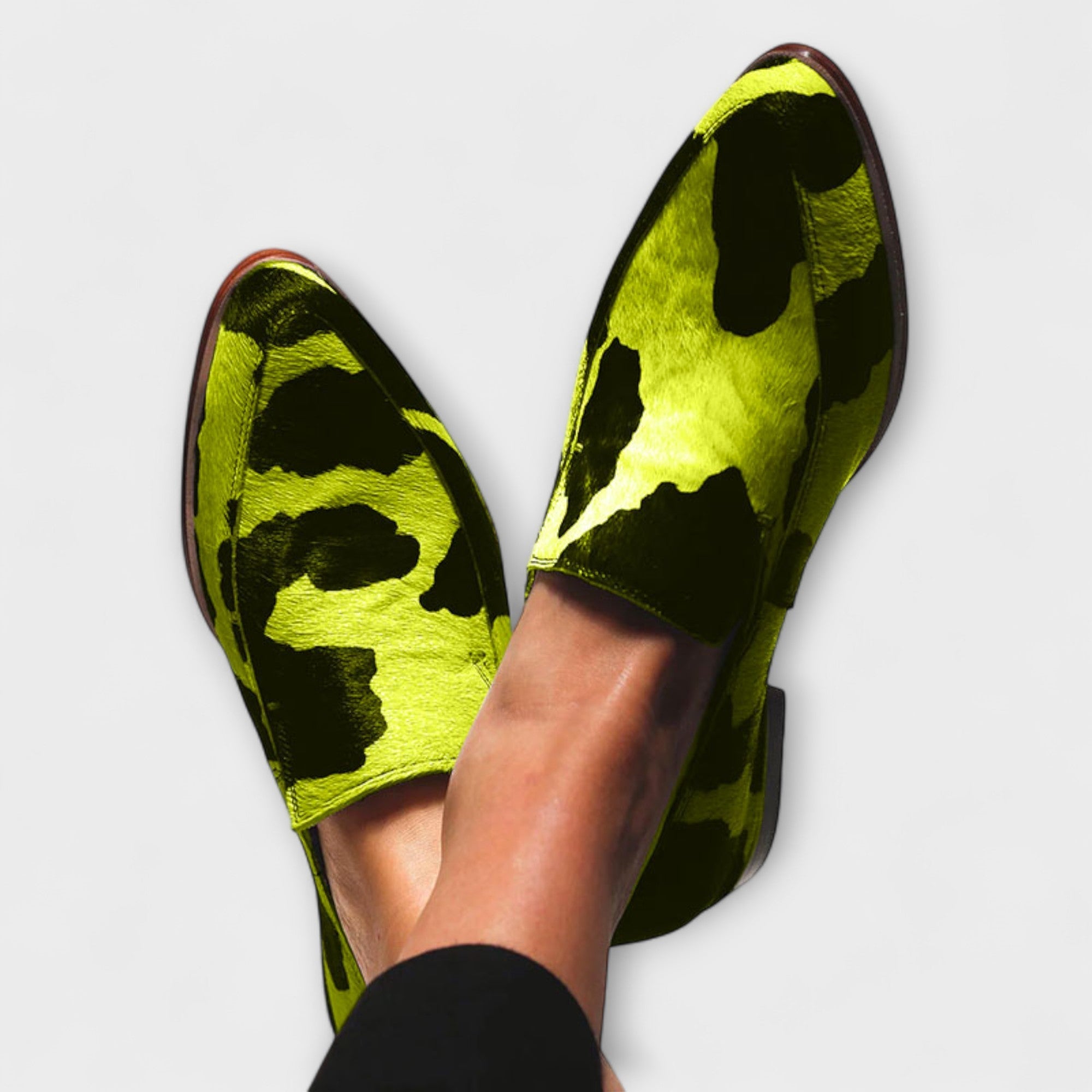Walburga - Slipper mit Kuhfell-Muster