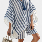 Salomé - Blau-weisses gestreiftes Set aus Bluse und Shorts